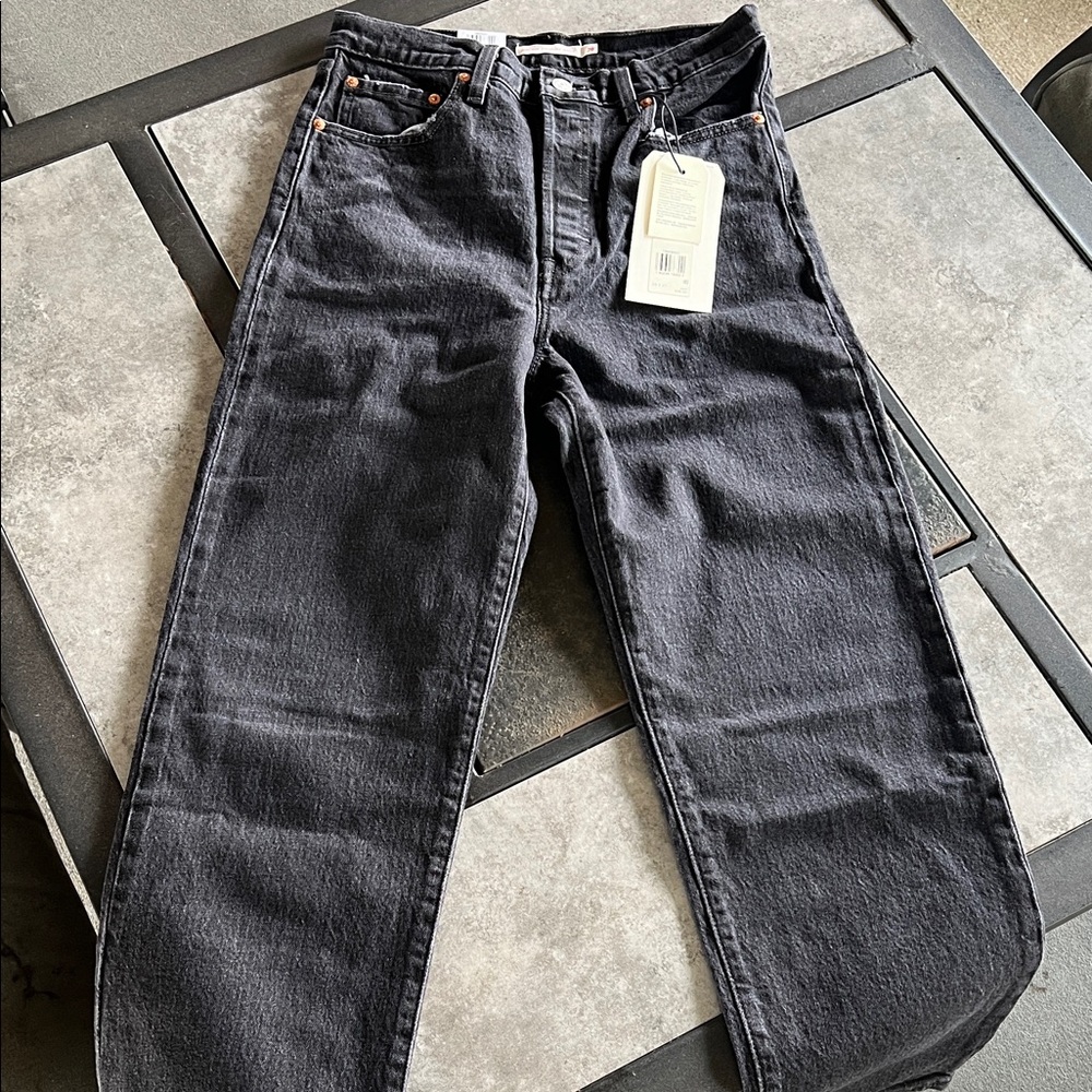 NWT Levi’s Ribcage Straight Ankle Black Denim Jeans